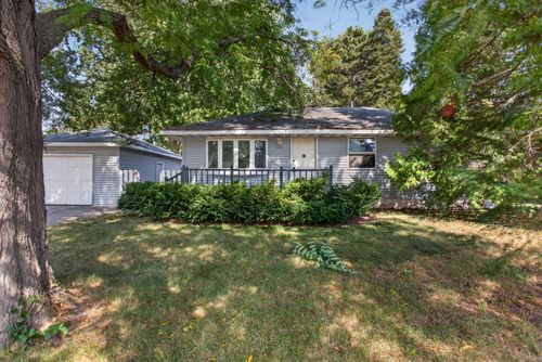1699 Oakwood Dr, Shoreview, MN, 55126-4938 | Card Image