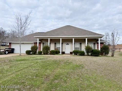 604 Madeline Cv, Florence, MS, 39073-5002 | Card Image