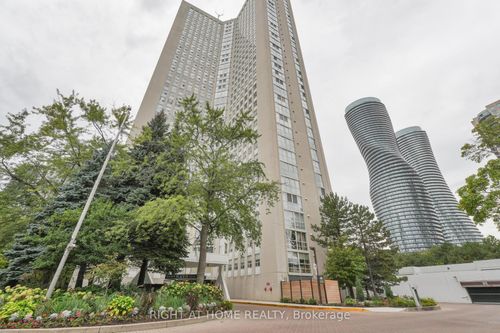 205-3650 Kaneff Cres, Mississauga, ON, L5A4A1 | Card Image