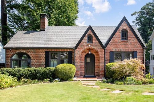 557 E Wesley Rd Ne, Atlanta, GA, 30305-3400 | Card Image