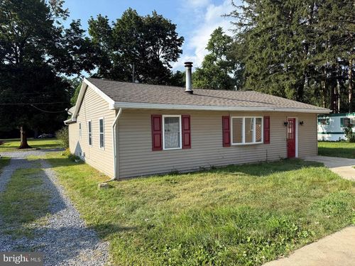 391 Park Rd, Fleetwood, PA, 19522-8604 | Card Image