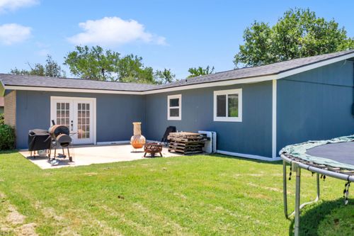 1201 Mulberry St, Llano, TX, 78643-2422 | Card Image