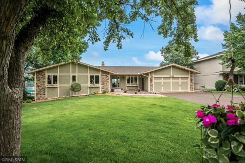 1796 19th Ter Nw, New Brighton, MN, 55112-5424 | Card Image