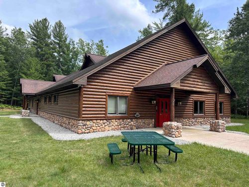 1499 Business Park Dr, Traverse City, MI, 49686-8741 | Card Image