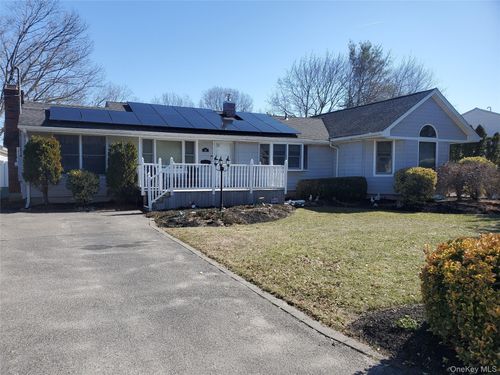 98 Fawn Ln E, South Setauket, NY, 11720-1310 | Card Image