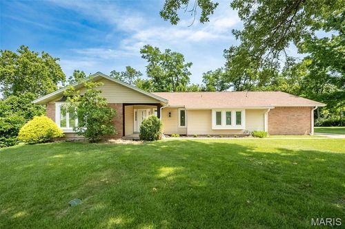 505 Hillbrook Dr, Ballwin, MO, 63011-3417 | Card Image