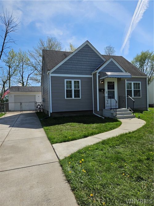 11 Airview Ter, Depew, NY, 14043-1501 | Card Image