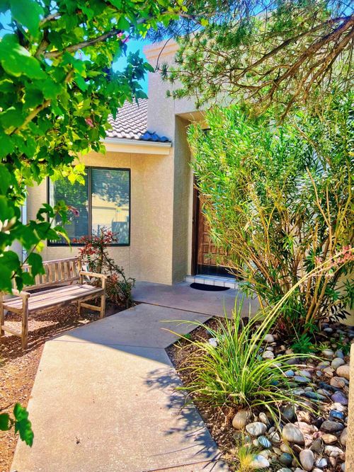 8700 Canyon Run Rd Ne, Albuquerque, NM, 87111-6605 | Card Image