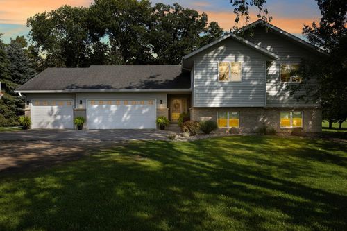 22242 Pheasant Ct, Hutchinson, MN, 55350-5438 | Card Image