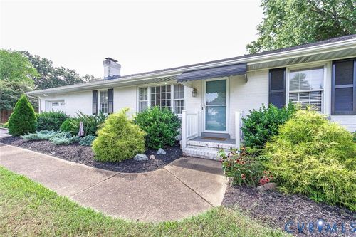 7235 Croftwood Dr, Mechanicsville, VA, 23111-3520 | Card Image