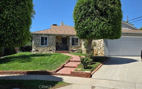 17001 Cantara St, Lake Balboa, CA, 91406-1111 | Card Image