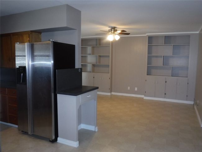 10921 Sinclair Ave, House other with 3 bedrooms, 2 bathrooms and null parking in Dallas TX | Image 6