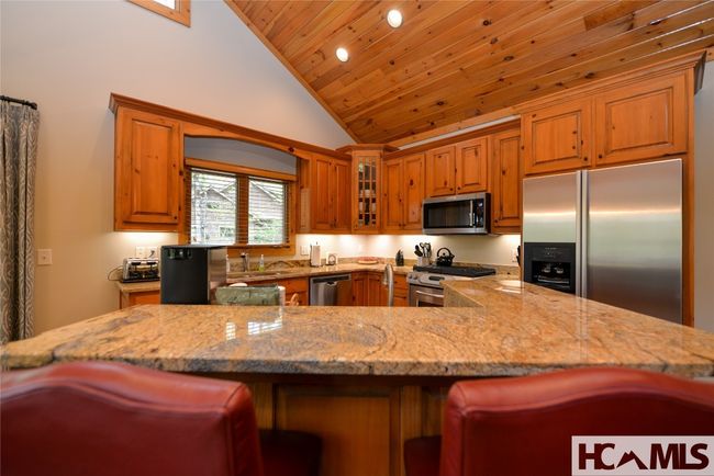 146 Scotch Highlands Loop, Home with 3 bedrooms, 4 bathrooms and null parking in Sapphire NC | Image 6