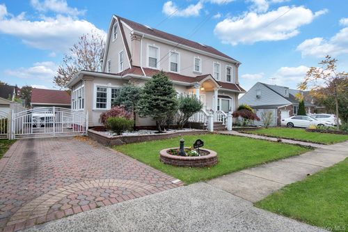 810 Wallace Ave, North Baldwin, NY, 11510-2142 | Card Image