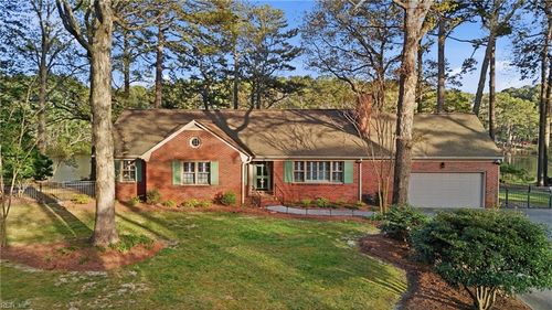 2557 Five Point Ct, Virginia Beach, VA, 23454-1923 | Card Image