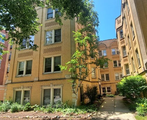 3r-8014 Kilpatrick Ave, Skokie, IL, 60076-3054 | Card Image