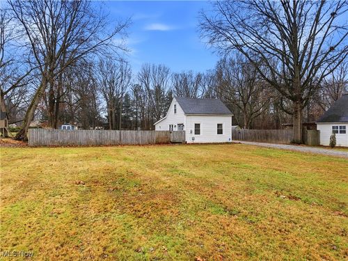 2066 King Dr, Stow, OH, 44224-2637 | Card Image