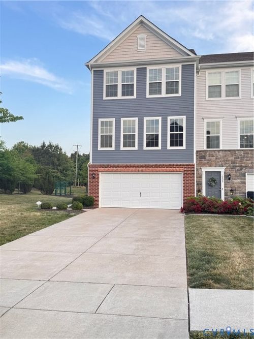 6005 Stonepath Garden Dr, Chester, VA, 23831-3726 | Card Image