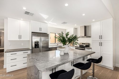 10008 E Saddlehorn Trl, Scottsdale, AZ, 85258-5208 | Card Image