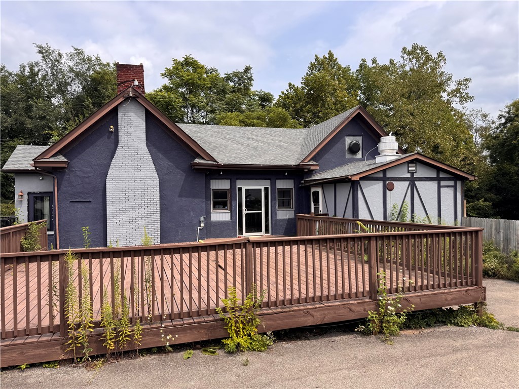 2222 Freeport Rd, New Kensington, PA 15068