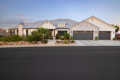 1904 N Vista Park Way, Washington, UT, 84780-8611 | Card Image