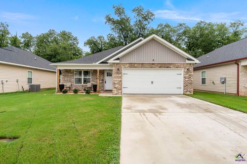 124 Northsky Dr, Warner Robins, GA, 31093-2287 | Card Image