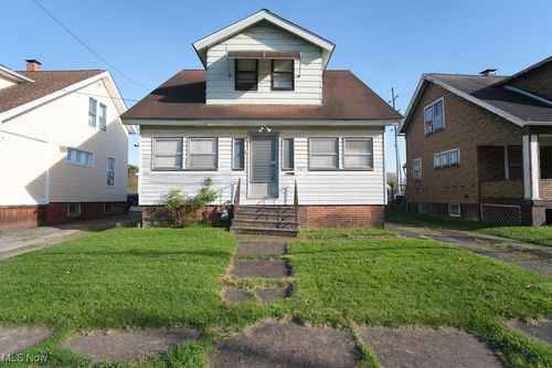 983 Garden St Nw, Warren, OH, 44485-2461 | Card Image