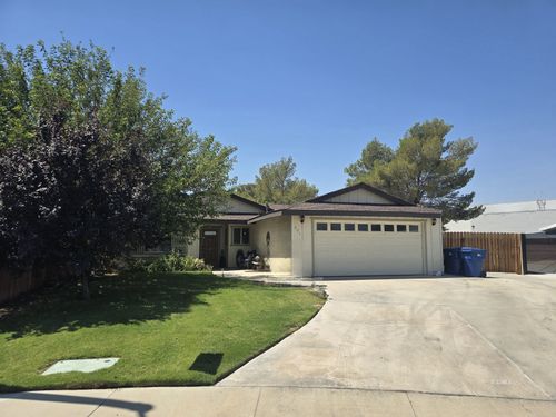 201 E Benson Ave, Ridgecrest, CA, 93555-5302 | Card Image