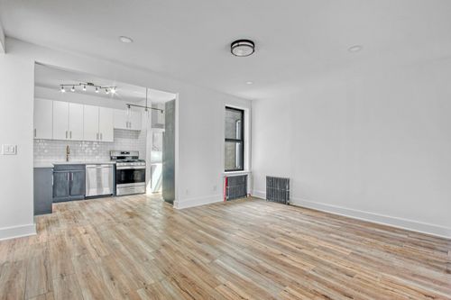 2a-323 Midwood St, Brooklyn, NY, 11225-5411 | Card Image