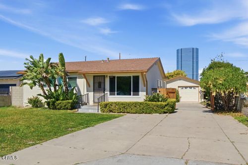 209 Lafayette Dr, Oxnard, CA, 93036-2467 | Card Image