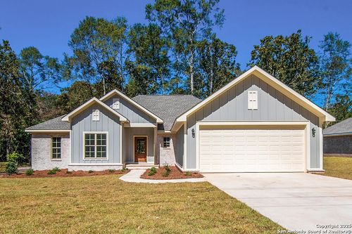 226 Colonial Ln, La Vernia, TX, 78121-0180 | Card Image