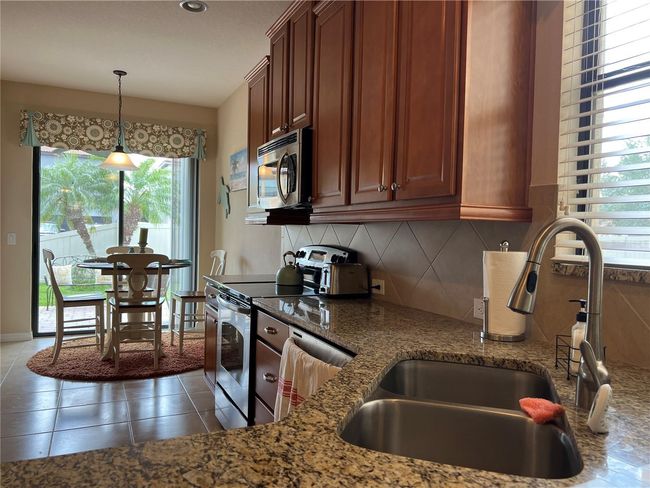 2002 Fishtail Fern Way, House other with 3 bedrooms, 2 bathrooms and null parking in Ocoee FL | Image 13