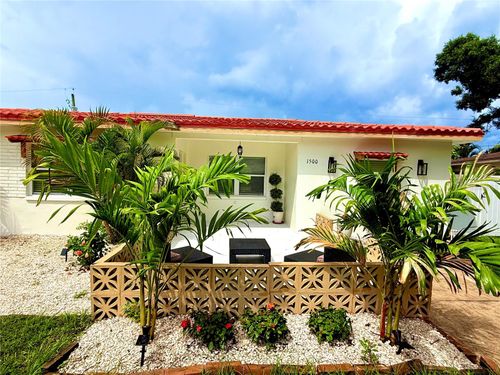 1500 77th St N, ST PETERSBURG, FL, 33710-4419 | Card Image