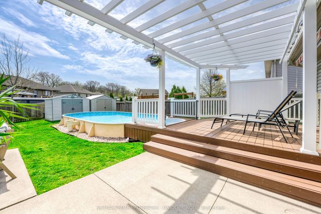 675 Bentinck Dr, House other with 3 bedrooms, 2 bathrooms and 4 parking in Corunna ON | Image 38