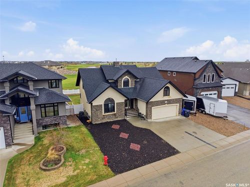 418 Nicklaus Dr, Warman, SK, S0K4S1 | Card Image