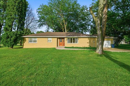 201 N Vermillion St, Troy Grove, IL, 61372-1066 | Card Image