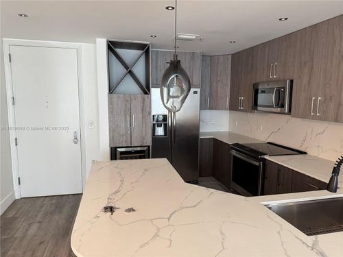 apt-1904-801 Brickell Key Blvd, Miami, FL, 33131-3718 | Card Image
