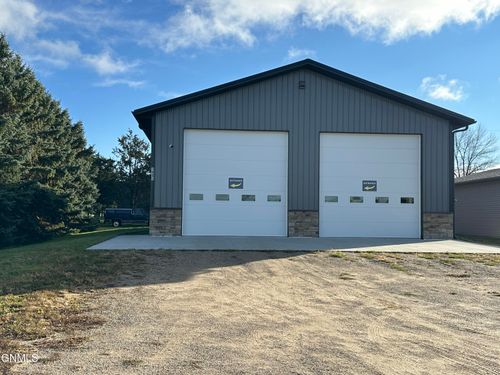 1905 5th Ave Sw, Jamestown, ND, 58401 | Card Image