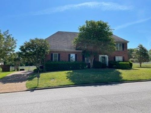 5404 Brownstone Dr, Brentwood, TN, 37027-8243 | Card Image