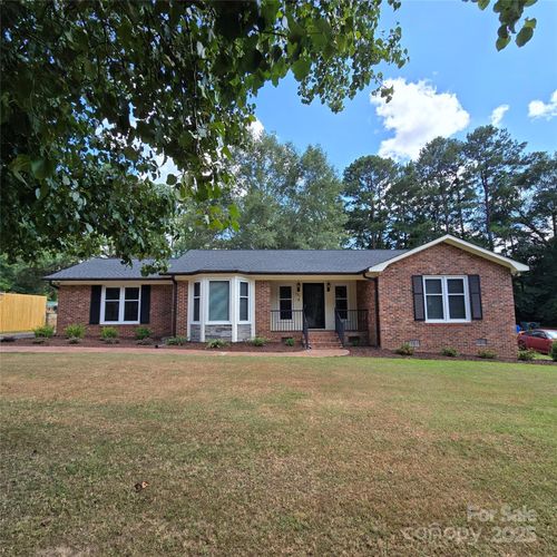 687 Tryon Pl, Gastonia, NC, 28054-6094 | Card Image