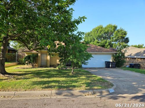 6521 Basswood Drive, Fort Worth, TX, 76135 | Card Image