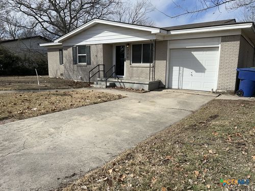 304 Oak St, Copperas Cove, TX, 76522-2426 | Card Image