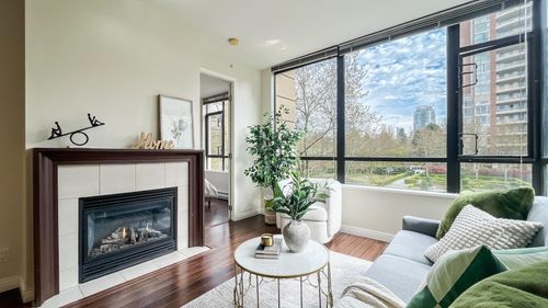 301-7368 Sandborne Ave, Burnaby, BC, V3N5C5 | Card Image