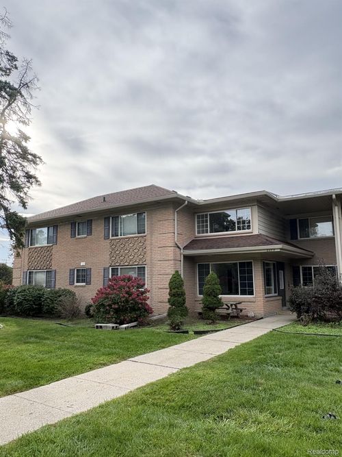 2375 Walton Blvd, Rochester Hills, MI, 48309-1474 | Card Image
