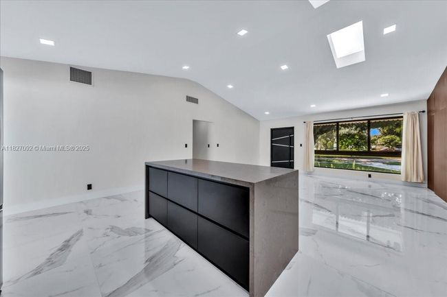 5890 Sw 13 Th St, House other with 4 bedrooms, 3 bathrooms and null parking in Plantation FL | Image 13