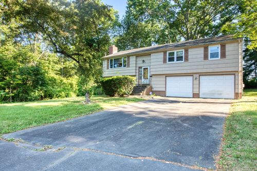 41 Florence Rd, Bloomfield, CT, 06002-2620 | Card Image