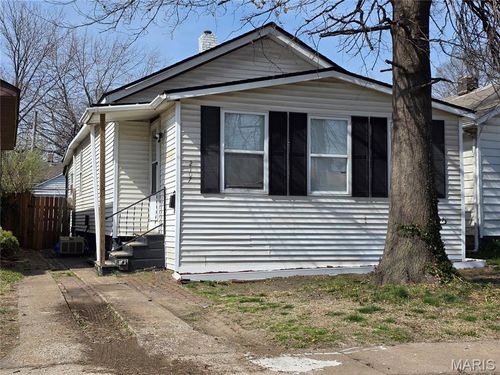 2107 Monroe St, Granite City, IL, 62040-5425 | Card Image