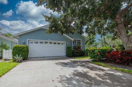 205 Garden Grove Pkwy, Vero Beach, FL, 32962-7330 | Card Image