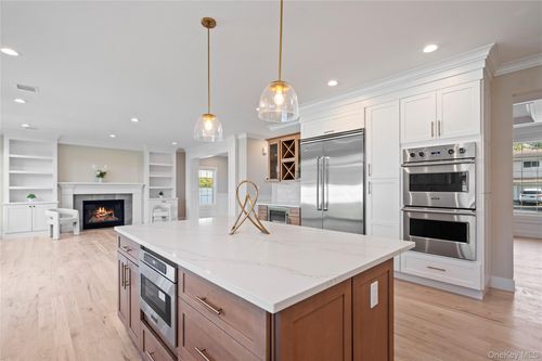 25 Westchester Ave, Jericho, NY, 11753-1416 | Card Image