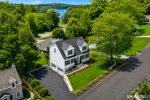 15 Berkshire Dr, Brookfield, CT, 06804-1427 | Card Image